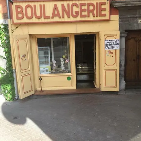 Chez Les Filles